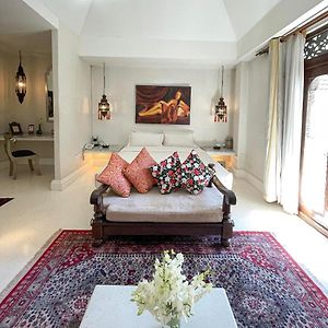2 Bed room King size Bed Queen size bed